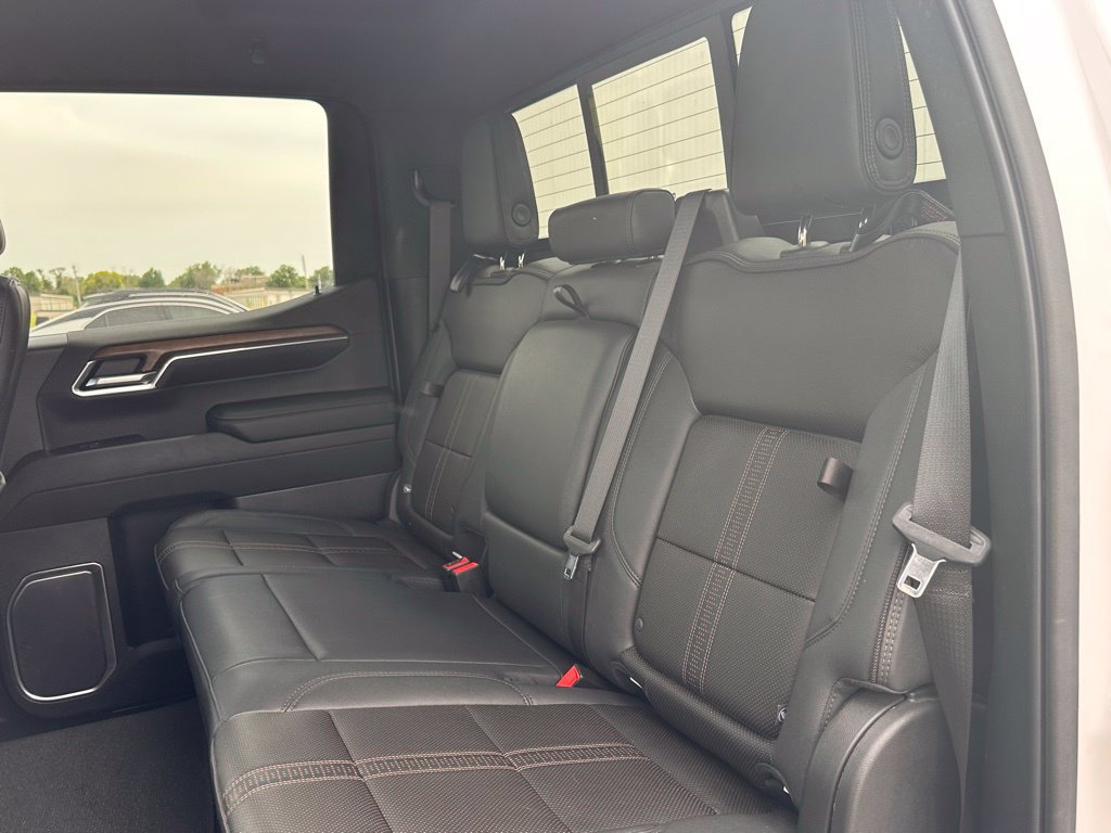 Used 2023 Chevrolet Silverado 1500 High Country w/ Technology Package AWD/4WD image 14