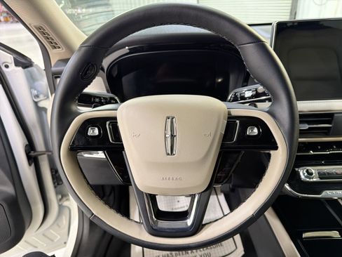 New 2026 Lincoln Corsair Premiere FWD image 13