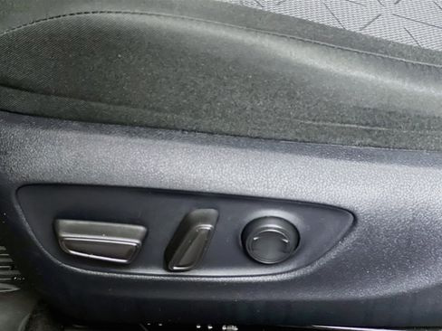 Used 2024 Toyota RAV4 XLE FWD image 15