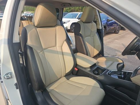 Certified 2024 Subaru Outback Limited AWD/4WD image 10