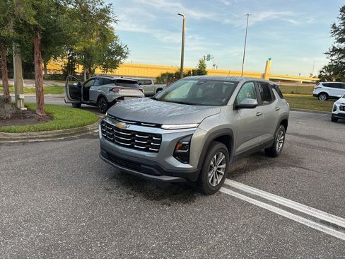Used 2026 Chevrolet Equinox LT FWD image 1