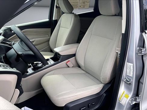 Used 2018 Ford Escape SE w/ SE Sync 3 Package AWD/4WD image 21