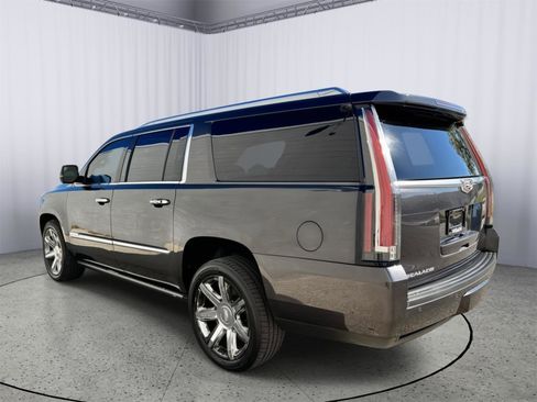Used 2015 Cadillac Escalade ESV Premium image 10