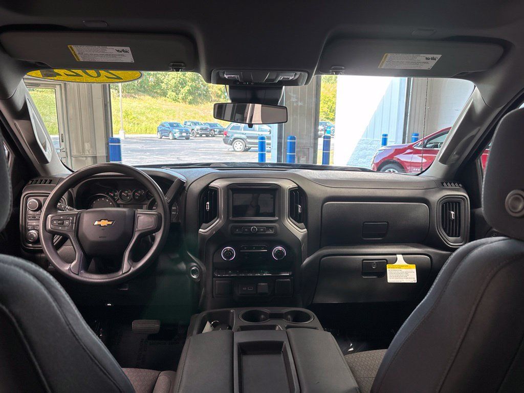 Used 2022 Chevrolet Silverado 1500 Custom AWD/4WD image 11