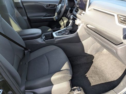Used 2024 Toyota RAV4 LE image 33