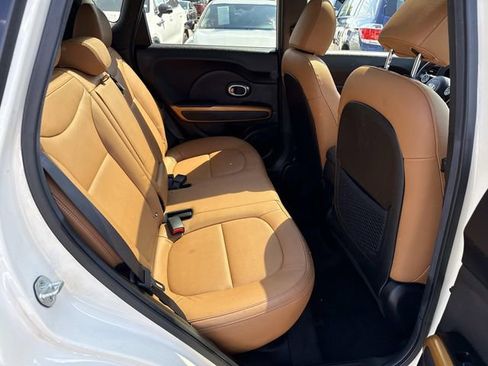 Used 2015 Kia Soul ! w/ Sun & Sound Package FWD image 11