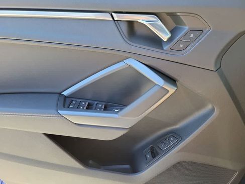 New 2025 Audi Q3 2.0T Premium image 27