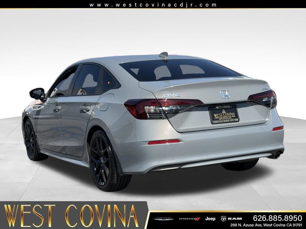 Used 2025 Honda Civic Sport image 8