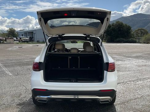 Used 2021 Mercedes-Benz GLC 300 image 11