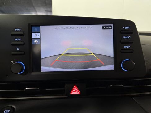 Certified 2025 Hyundai Elantra Sport image 23