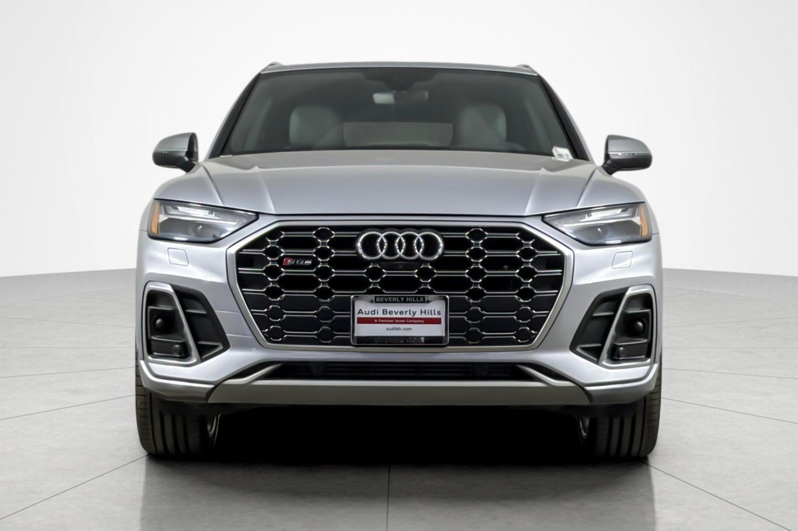 Used 2023 Audi SQ5 Prestige w/ Prestige Package AWD/4WD image 8