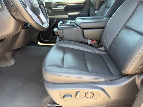 Used 2025 GMC Sierra 1500 SLT RWD image 11