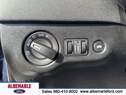 Used 2023 Dodge Charger R/T w/ Blacktop Package image 17