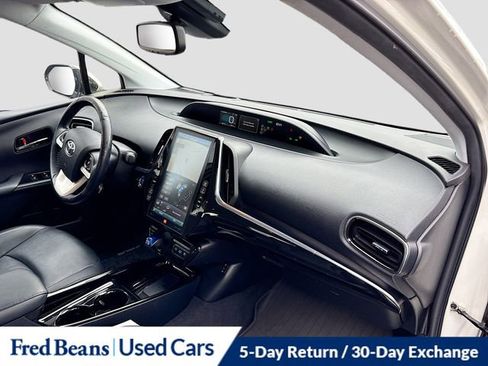 Used 2017 Toyota Prius Prime Advanced FWD image 31