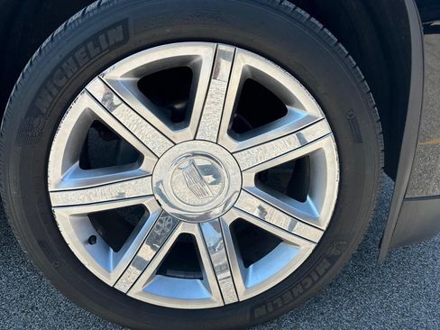 Used 2018 Cadillac Escalade ESV Premium Luxury AWD/4WD image 15