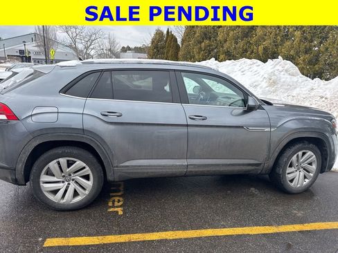 Used 2020 Volkswagen Atlas Cross Sport SE w/ Panoramic Sunroof Package image 5