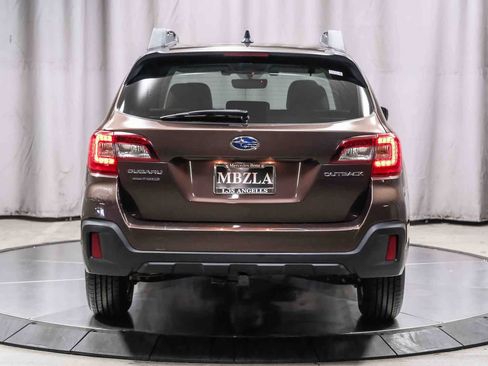 Used 2019 Subaru Outback 2.5i Premium AWD/4WD image 3