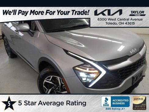 Used 2025 Kia Sportage LX image 1