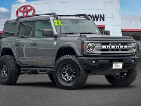 Used 2022 Ford Bronco Big Bend image 2