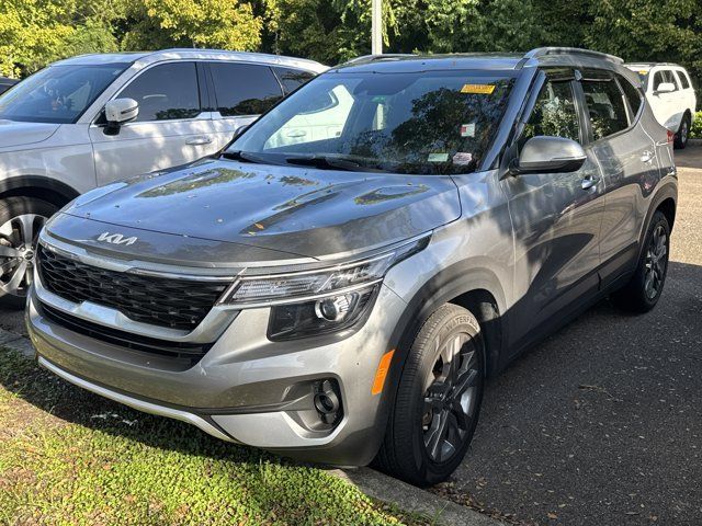 Used 2023 Kia Seltos S FWD image 3
