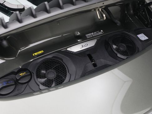 Used 2022 Porsche 911 Carrera image 22