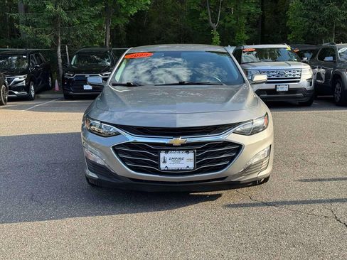 Used 2023 Chevrolet Malibu LT FWD image 2