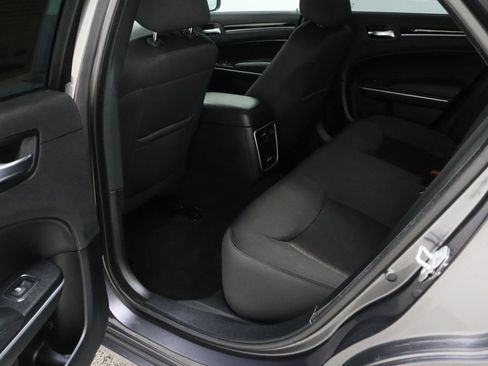 Used 2023 Chrysler 300 Touring w/ Sport Appearance Package RWD image 27