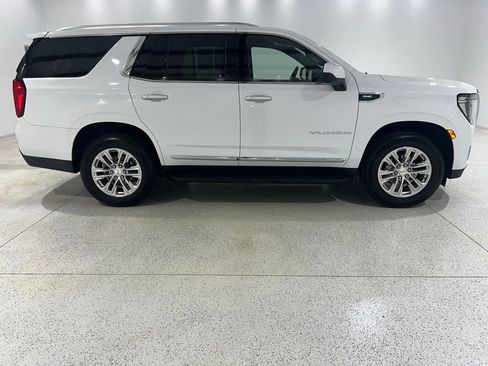 Used 2024 GMC Yukon SLT RWD image 6