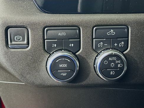 Used 2023 GMC Sierra 1500 Elevation image 16