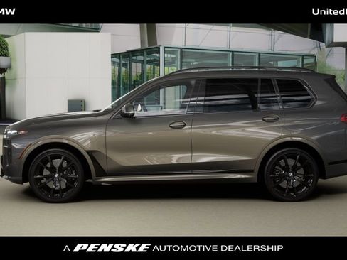 New 2026 BMW X7 M60i image 32