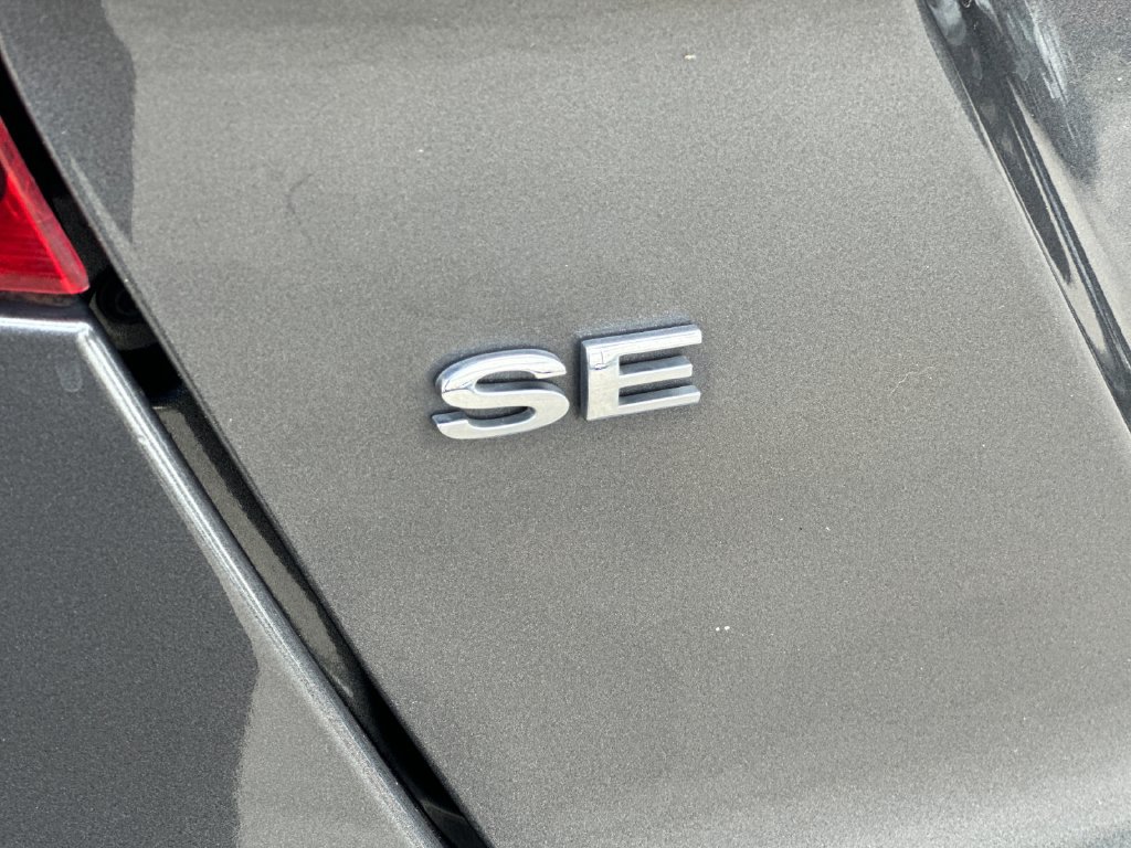 Used 2018 Ford Fiesta SE FWD image 25