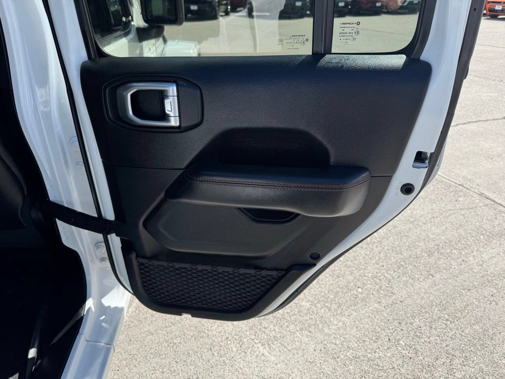 Used 2020 Jeep Gladiator Rubicon AWD/4WD image 10
