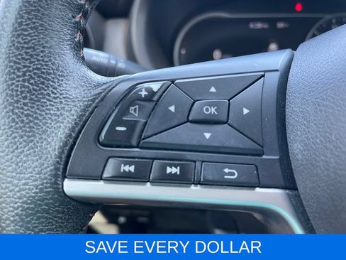 Used 2020 Nissan Kicks SR w/ SR Premium Package FWD image 18