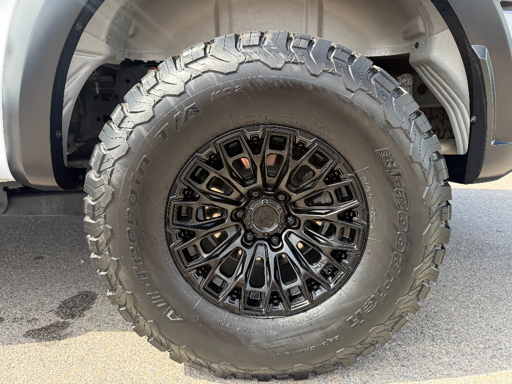 Used 2025 Ford F150 Raptor AWD/4WD image 7
