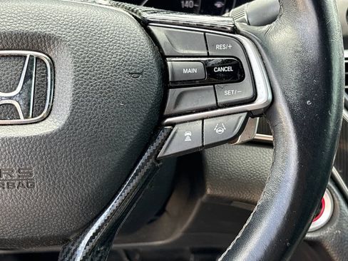Used 2018 Honda Accord Sport image 19