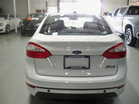 Used 2015 Ford Fiesta S image 4
