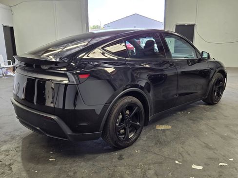 Used 2026 Tesla Model Y Long Range image 4