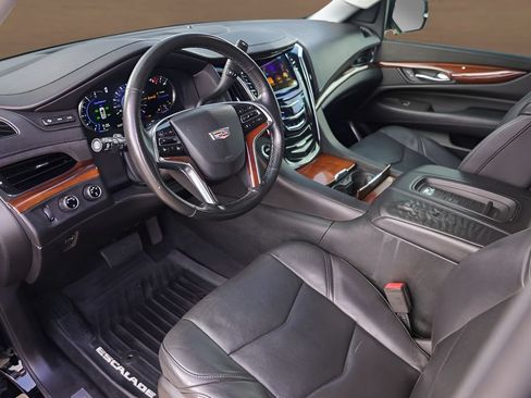 Used 2016 Cadillac Escalade Premium AWD/4WD image 10
