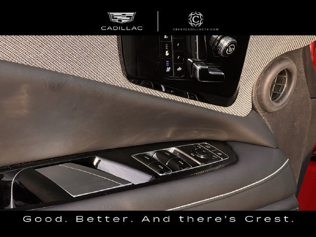 Used 2025 Cadillac Optiq Sport 2 w/ LPO, Floor Liner Package AWD/4WD image 22