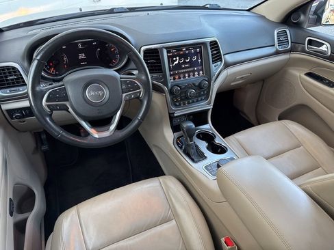 Used 2018 Jeep Grand Cherokee Limited image 17