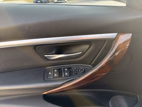 Used 2017 BMW 330i xDrive Sedan w/ Premium Package image 11