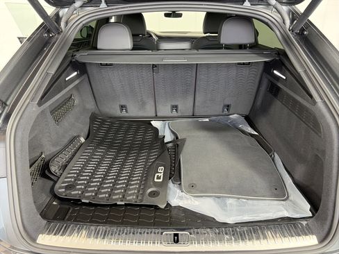 Used 2019 Audi Q8 Prestige AWD/4WD image 14