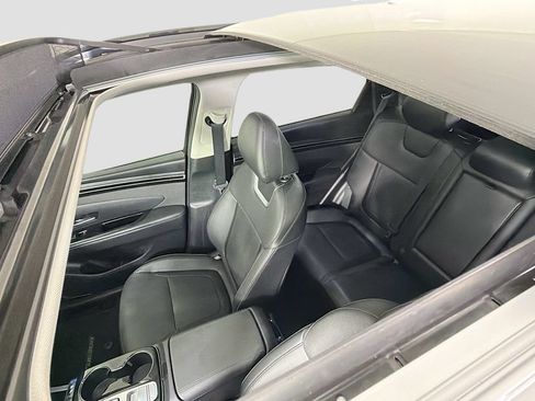 Used 2023 Hyundai Tucson Limited w/ Cargo Package AWD/4WD image 16