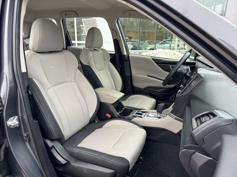 Used 2023 Subaru Forester image 3