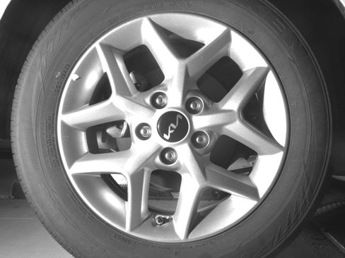 Used 2025 Kia Soul LX w/ LX Technology Package image 15