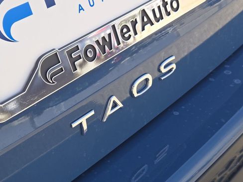 New 2026 Volkswagen Taos SE FWD image 8