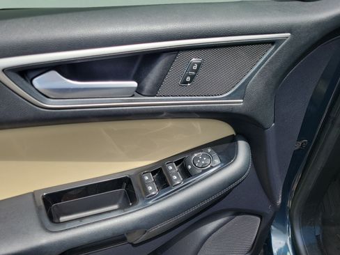 Used 2019 Ford Edge SEL w/ Equipment Group 201A FWD image 15