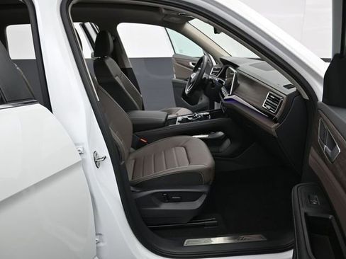 New 2026 Volkswagen Atlas SEL image 14