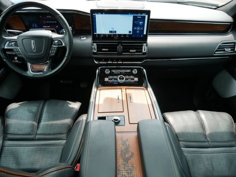 Used 2024 Lincoln Navigator Black Label AWD/4WD image 14