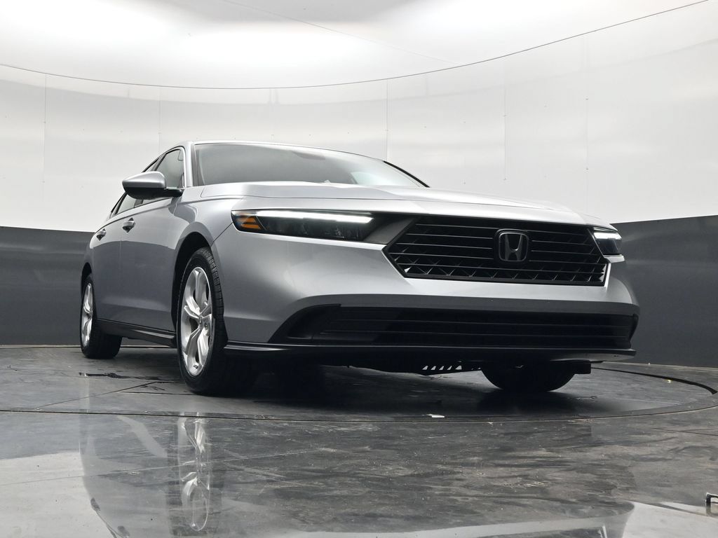 Used 2023 Honda Accord LX image 25